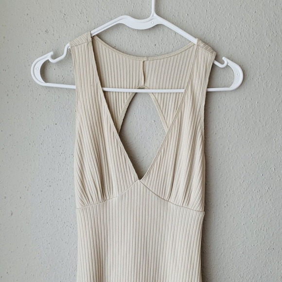 Reformation Cream Mini Dress - Picture 2 of 8